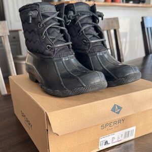 Women’s Sperry Quilted Black Duck Boots size 7